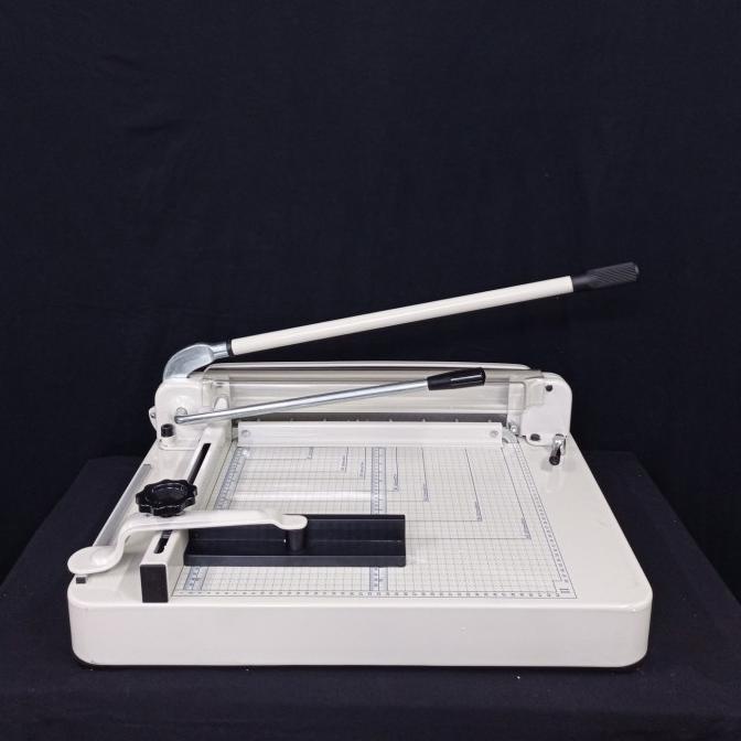 

Miliki Mesin Pemotong Kertas 868 A3 Atau Paper Cutter 868 A3
