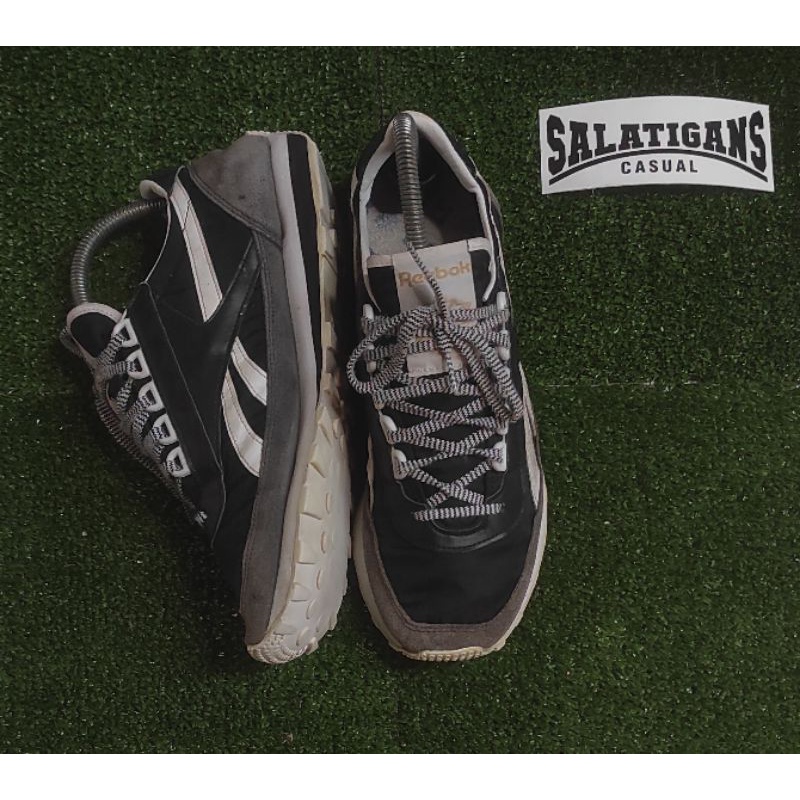 Reebok Aztec Black/White