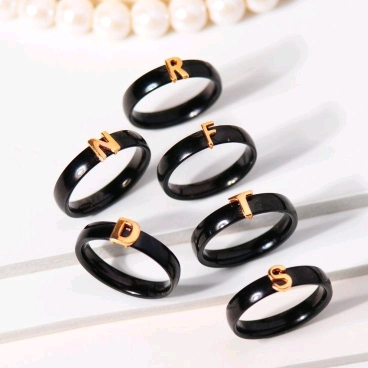 Ready StockJj8J3 Cincin Keramik Fashion Emas Huruf K- T ( 8 K ) - Toko Emas Gadjah