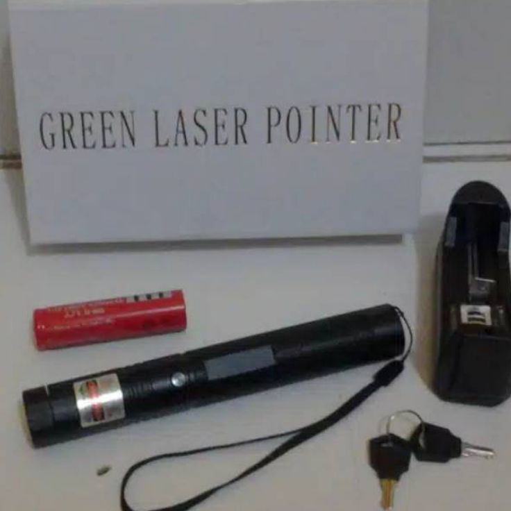 Model Terkini Laser Pointer Hijau Recharge 303 10KM Terjauh Jarak Jauh Laser Ijo Leser Pointer Ready