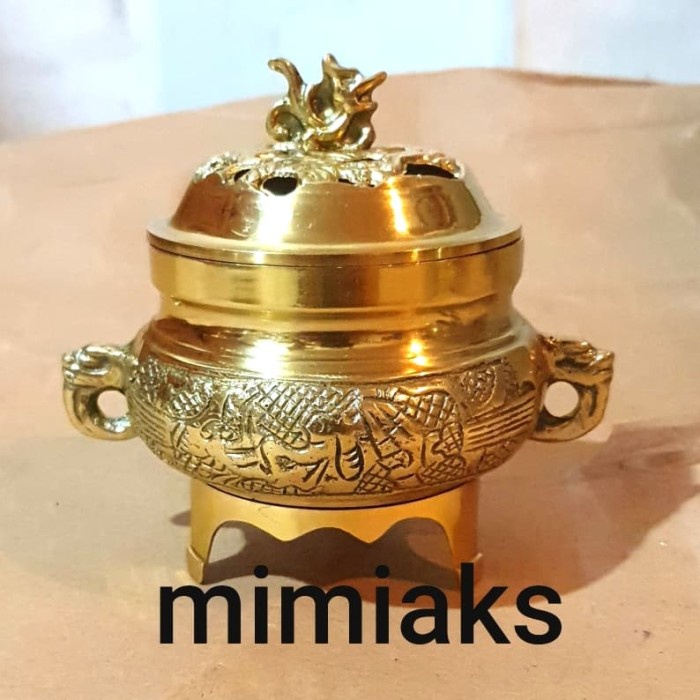 

Adealines- Hiolo Tempat Bakar Dupa Kerucut / Kemenyen Kuningan