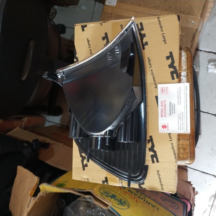 Lampu sen Sein Kijang LGX LSX 2003 SATUAN TYC terpercaya