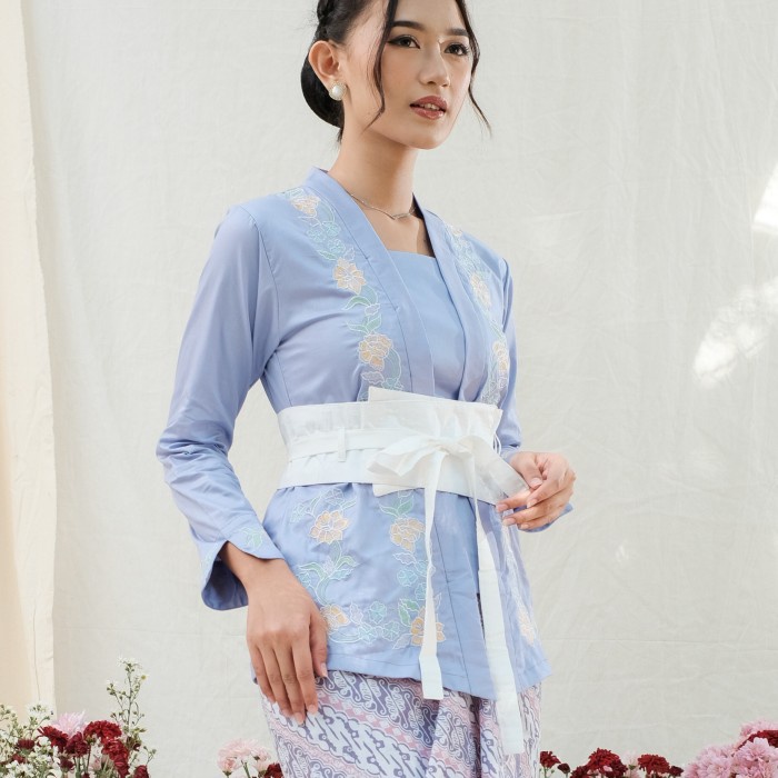 Terlaris Kebaya Encim Bordir Lengan Panjang Meradelima Katun Jepang Lilac