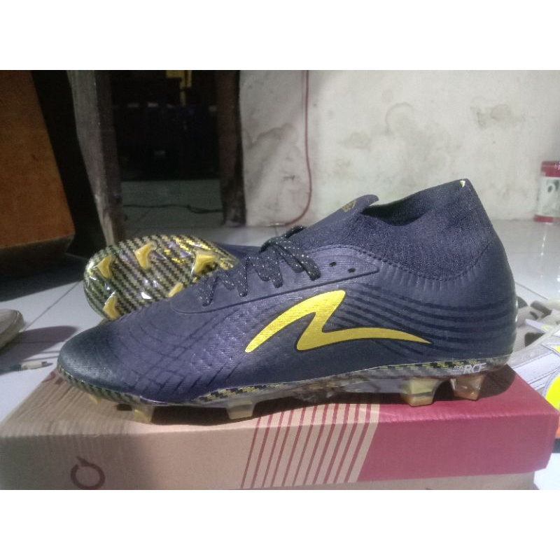 SPECS illuzion II FG BLACK GOLD