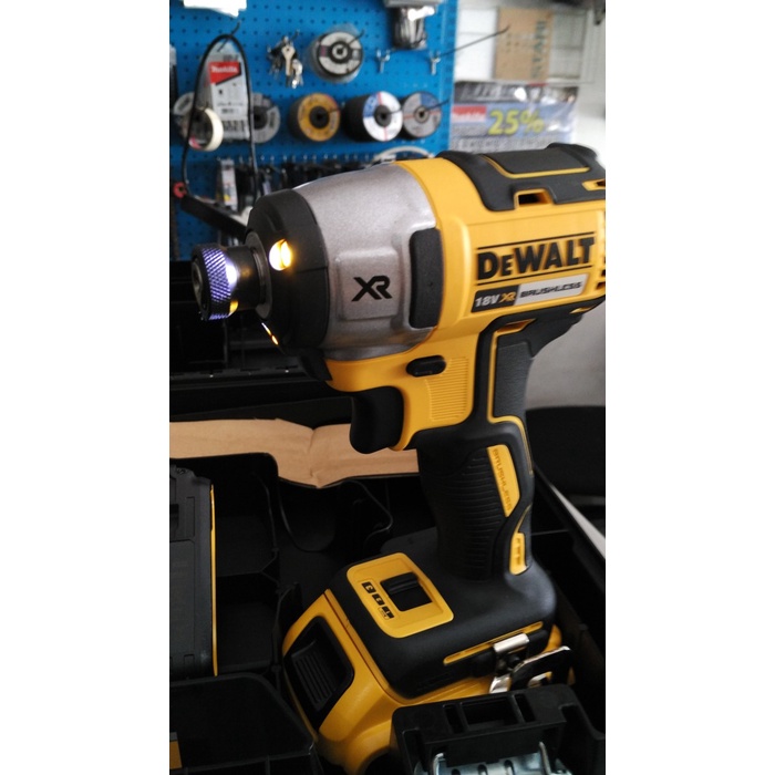 Dewalt DCF887D2 DCF887 Cordless Brushless Impact Driver 18V Obeng Sock