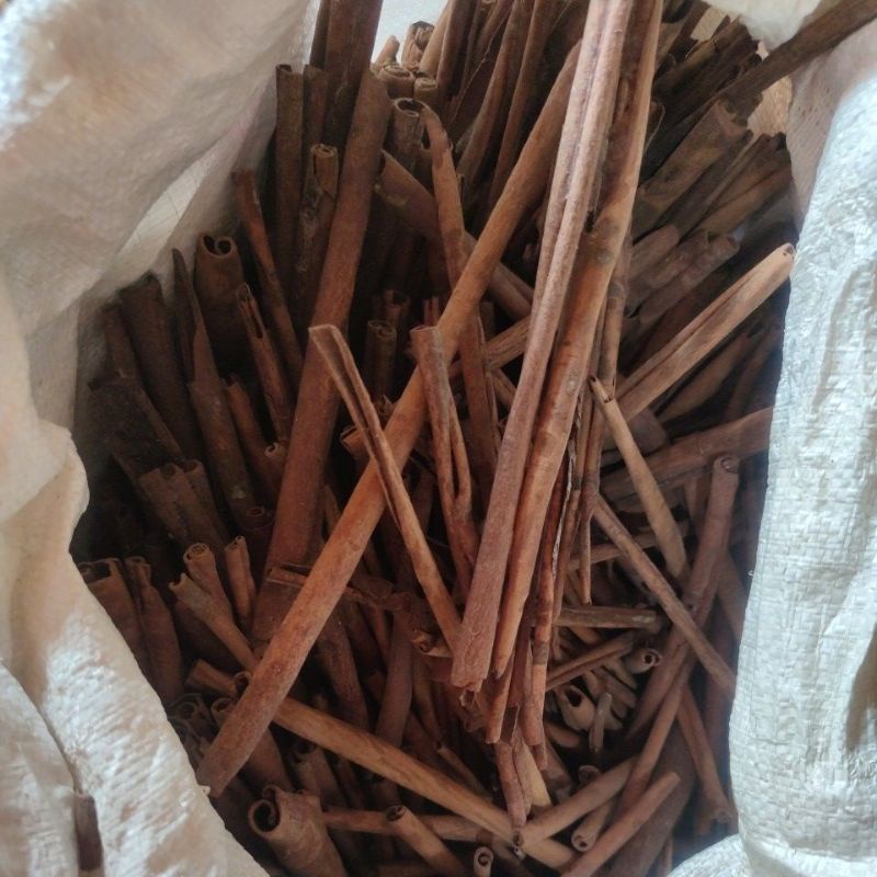 

Kayu manis batangan