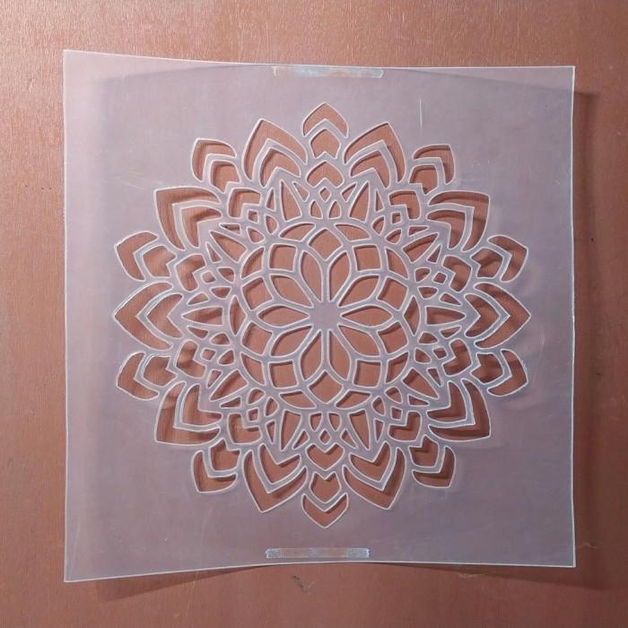 

STENCIL DINDING MOTIF MANDALA 1 UKURAN 32CM X 32CM BAHAN TEBAL