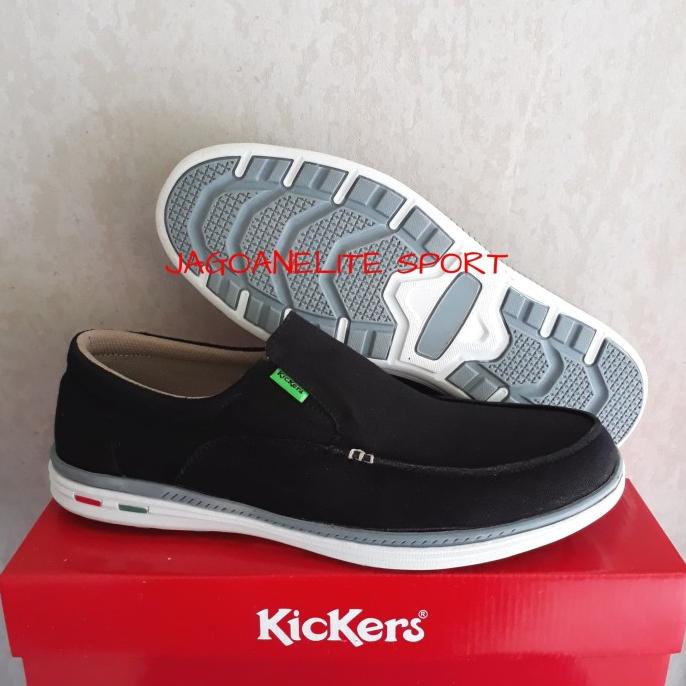 Kickers Slop Kanvas. Sepatu Santai Pria Casual Bahan Canvas.