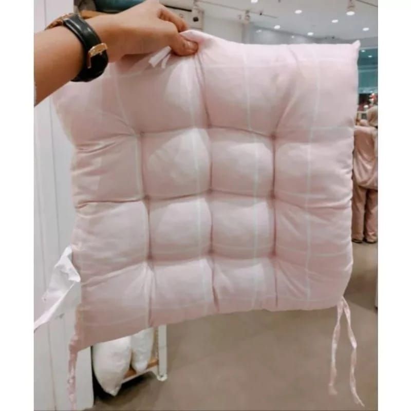 MINISO BANTAL DUDUK PINK