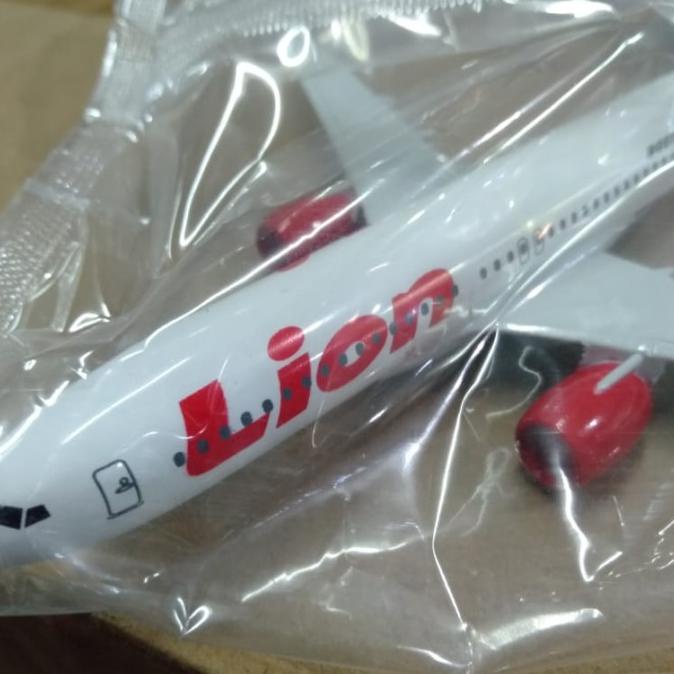 Pesawat diecast/miniatur besi LION