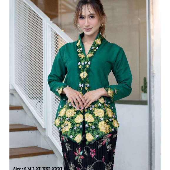 Terbaik.. ATASAN KEBAYA / KEBAYA ENCIM / KEBAYA KARTINI / KEBAYA MODERN / KEBAYA JAKARTA / KEBAYA LE