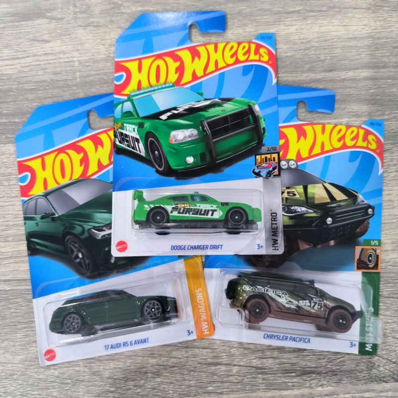 Paket Hemat Hot Wheels mobil Hijau isi 3