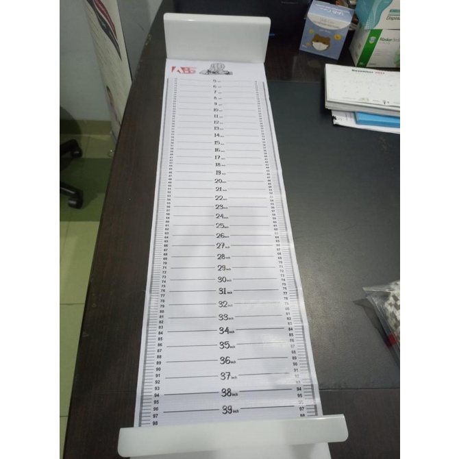 alat ukur tinggi badan bayi