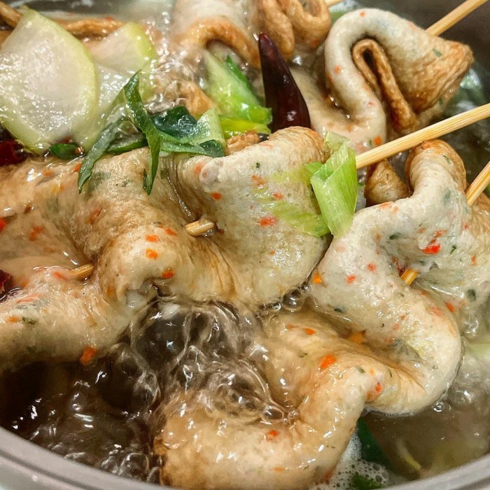 

Oden / Odeng / Eomuk / Korean Fishcake Import 200G 4Pc Inc Bumbu Halal