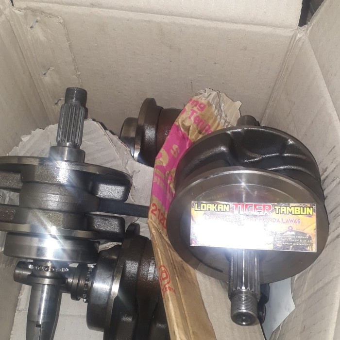 {Bekas} kruk as /bandul tiger 2000 ori Murah