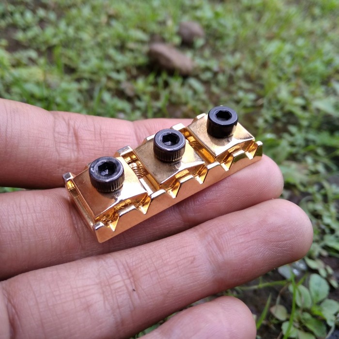 Locking Nut Gitar Original Floyd Rose FRT-O3000 Edge Japan Lo Pro Gold
