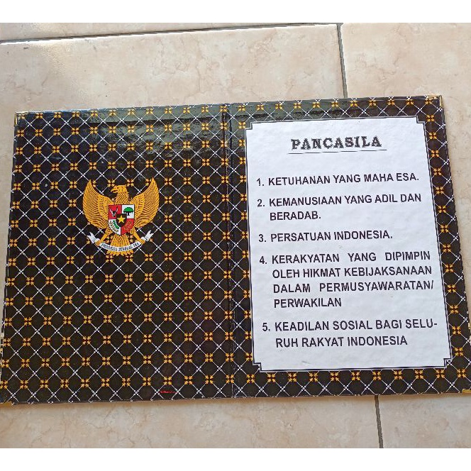 

[NO-♥T☀] Map upacara hitam. map petugas upacara. map murah isi 5. map teks pancasila. doa. tata upacara. janji siswa. pembukaan uud 1945. ready stok / langsung.kirim.