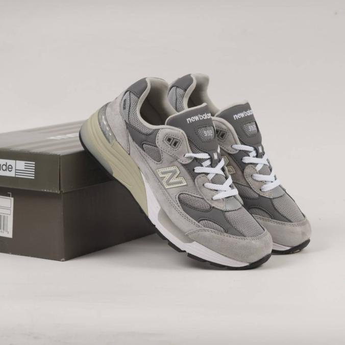 SEPATU NB NEW BALANCE 992 GREY - PREMIUM ORIGINAL