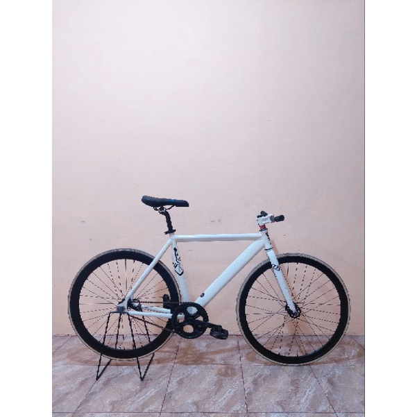 Sepeda Fixie Soloist 77