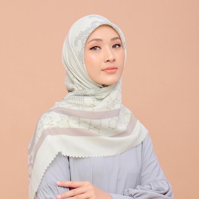 Sale BIA x Dewi Fitri - Edna Almond Scarf Kerudung Segi Empat - Edisi Hagia Termurah