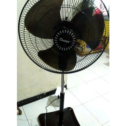 Cosmos Kipas Angin Berdiri 16 Sdb 16Inch Meja / Kaki Kotak / Stand Fan