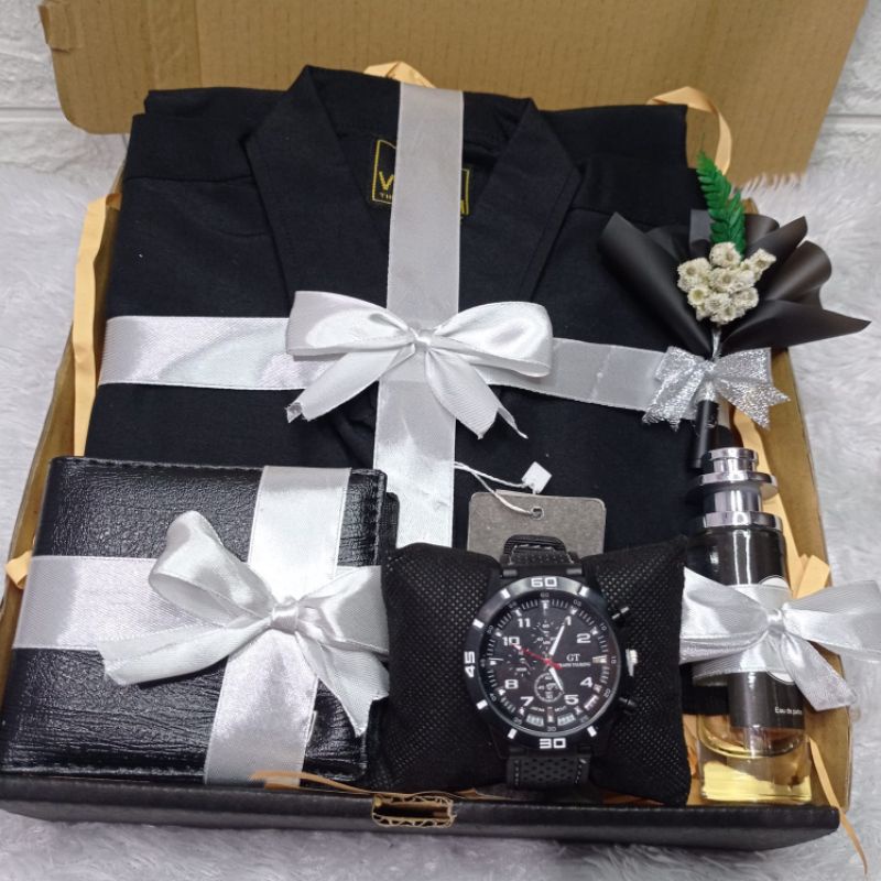 

MRCY8962 HAMPERS COWOK MURAH KEMEJA POLOS/GIFT BOX KEKINIAN/ GIFT BOX KEMEJA/ KAFO ULANG TAHUN MURAH COWO/ KADO ANNIVERSARY/KADO SEMPRO/ KADO WEDDING/ HADIAH UNTUM GURU/ HAMPERS RAMADHAN/ HAMPERS LEBARAN/ KADO WISUDA