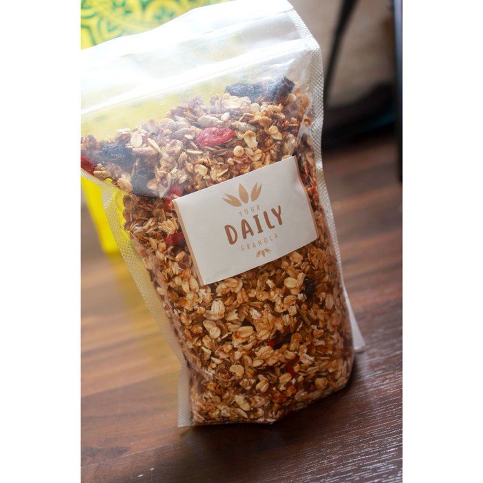 

Granola 500 gr Crispy Roasted (Mix Goji Berry & Kismis & Seed) By Your Daily Granola - Cereal Oat