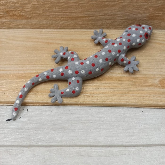 Terlaris Mainan Tokek Bintik Merah Putih Untuk Jahil