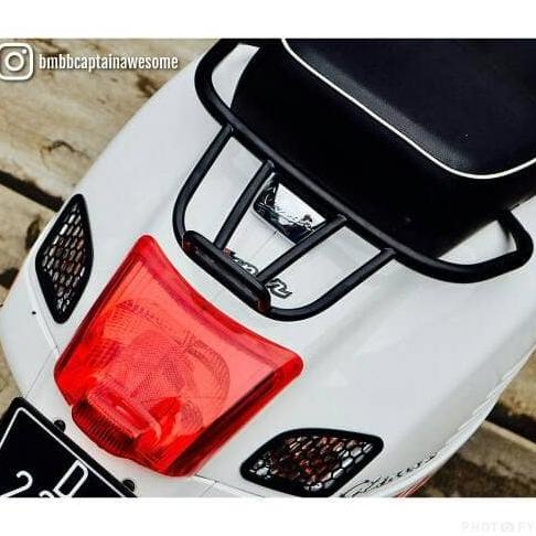 '+'+'+'+] New Rear Rack Vespa Modern GTS 150 & 300 Black & Chrome