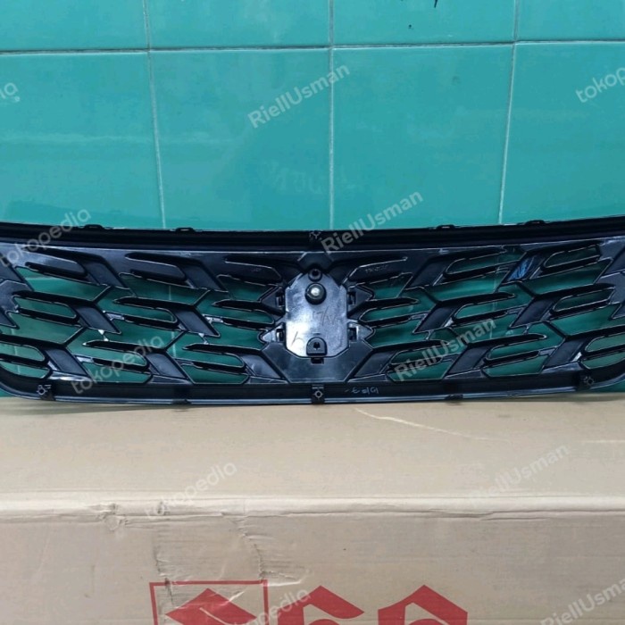 grill depan all new ertiga 2022 black star
