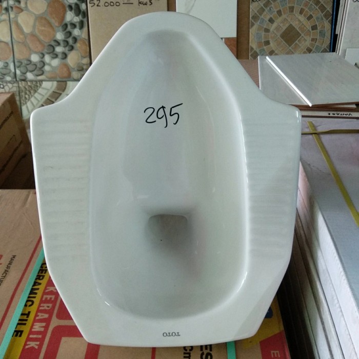 TOTO kloset closet jongkok putih new baru original duduk toilet ce7
