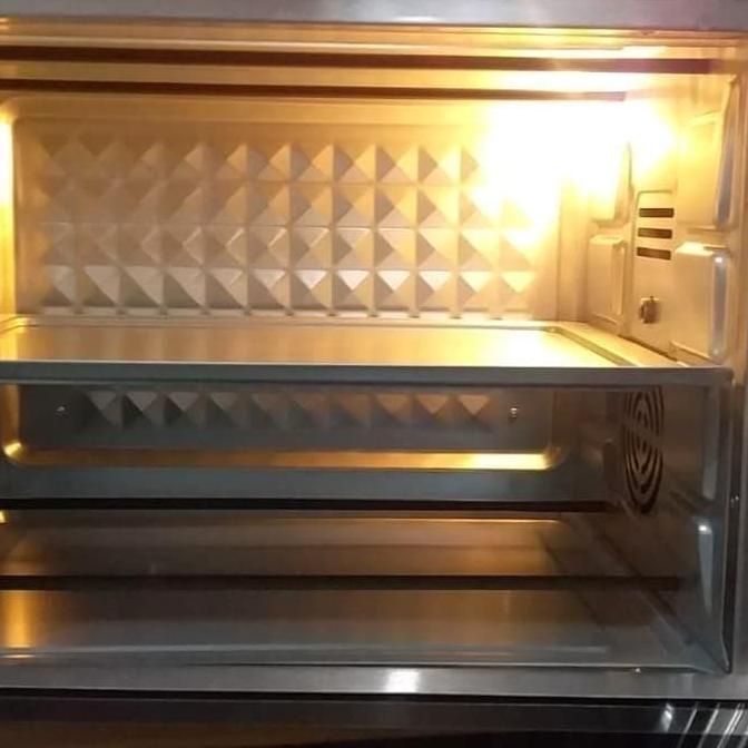 MITO MO-888 FANTASY Oven Listrik Kapasitas Besar 33 Liter + With Lamp