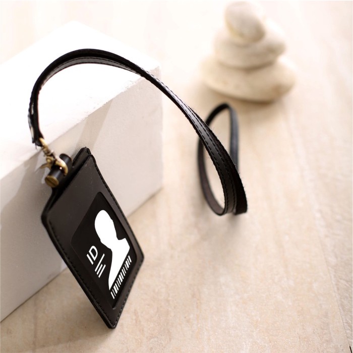 

HARGA DISKON Name Tag Kulit PU Leather Premium ID Card Holder Temboro Black Edition