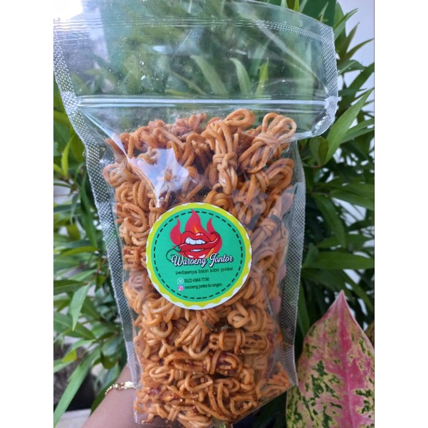 

Mie Uwel / Mie Iket / Mie Gulung Pedas Daun Jeruk