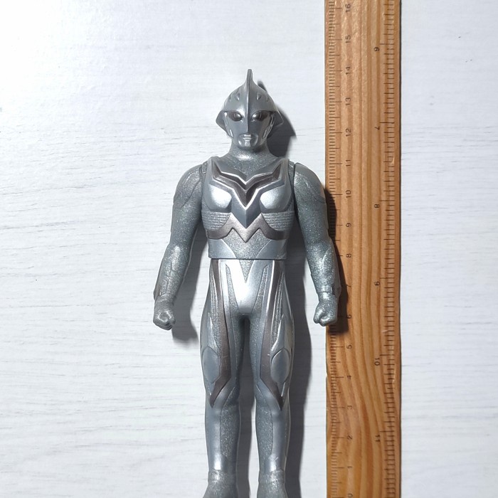uhs ultraman nexus silver ultra 500 figure spark doll 14cm bandai rare jatimulyan.seller
