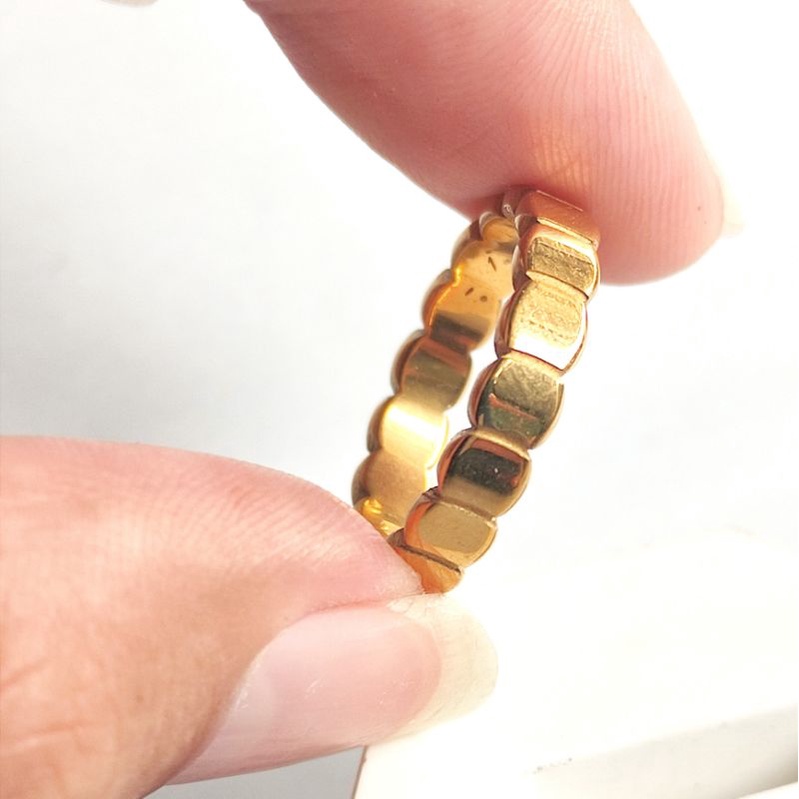 Cincin wanita titanium anti karat model mirip mas asli simple