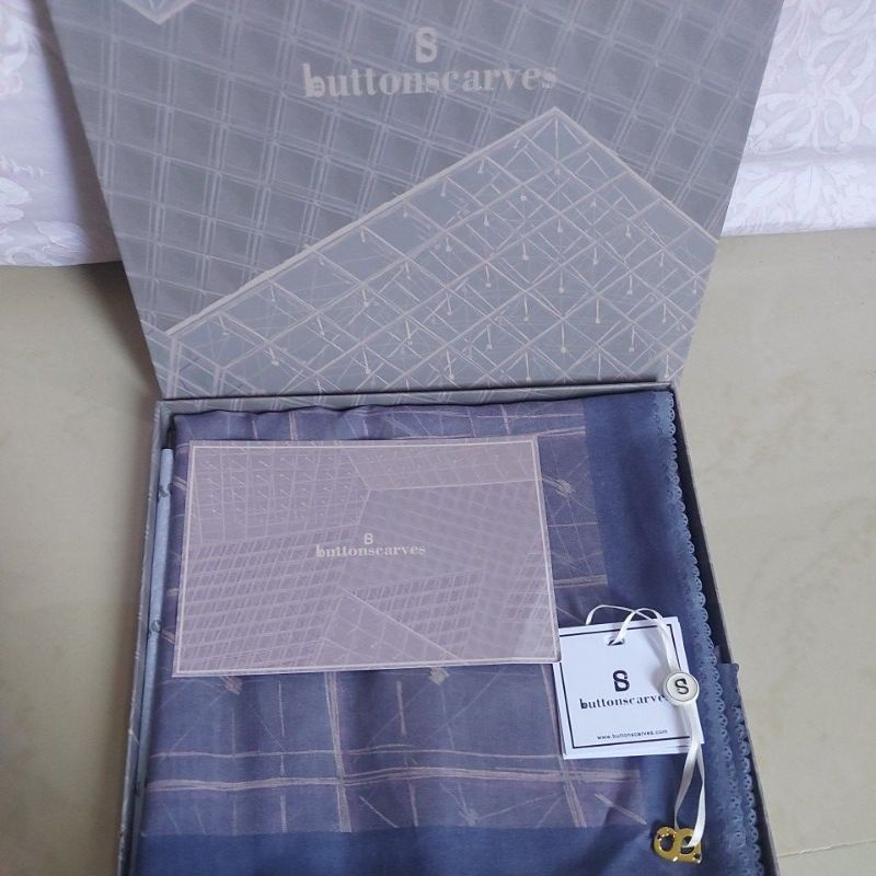 Buttonscarves Louvre Extended Voal Square - Infinity