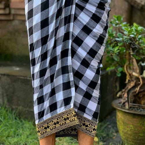 Kain Saput Poleng Bali