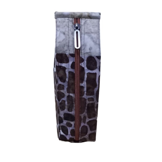 

Tempat pensil dari kain batikbali ,gambar hanya contoh