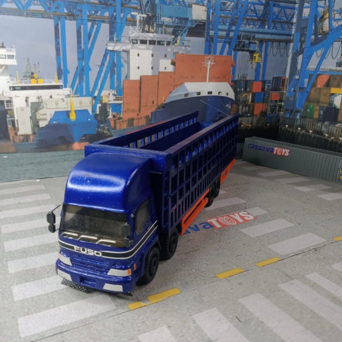MINIATUR TRUCK FUSO SCALA 43
