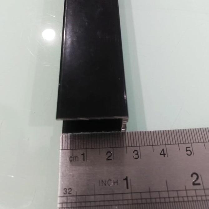 List U Aluminium Partisi Cubicle 12Mm Lis U (5.6 Meter) - Hitam