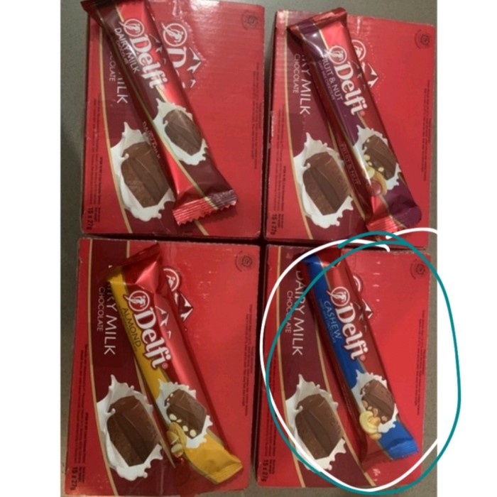 

Delfi Bar 27 Gr (Box/15 Pcs) Delfi Dairy Milk Chocolate 1 Box Kotak