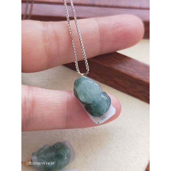 Kalung Liontin Giok Burma mini Pixiu bersertifikat