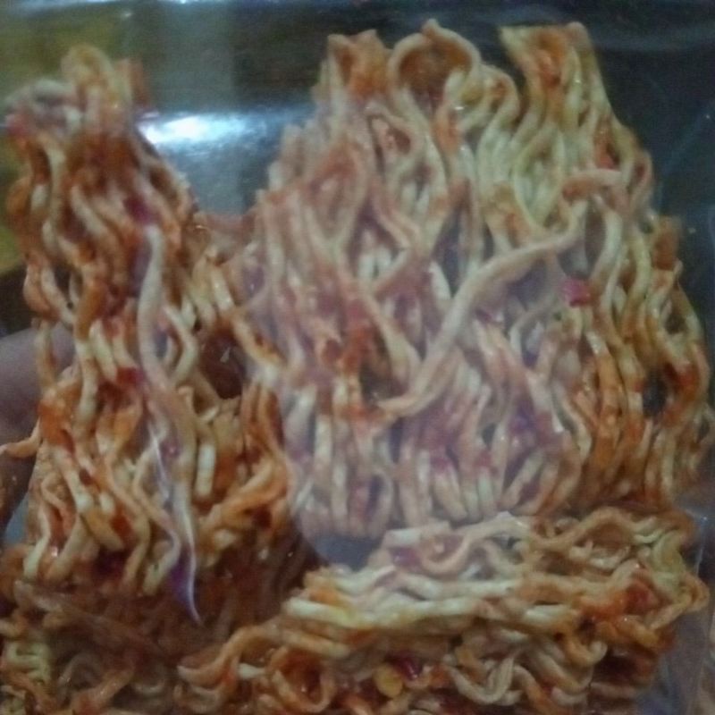 

Mie pedas
