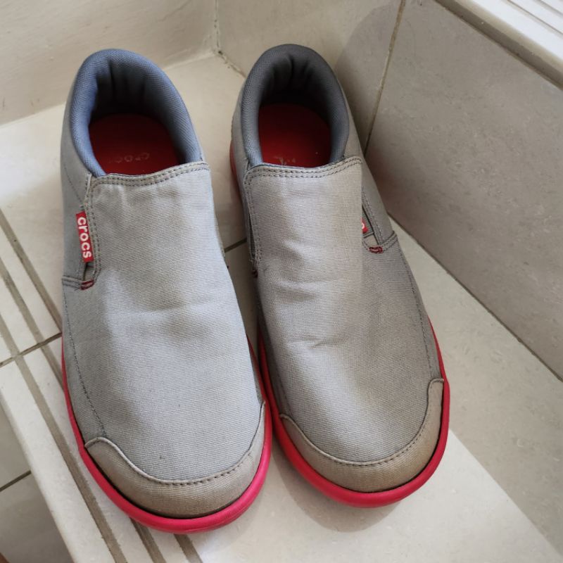 Preloved Sepatu slip on Crocs Original Sepatu santai pria crocs
