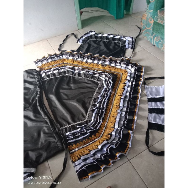 segitiga set celana jaranan buto