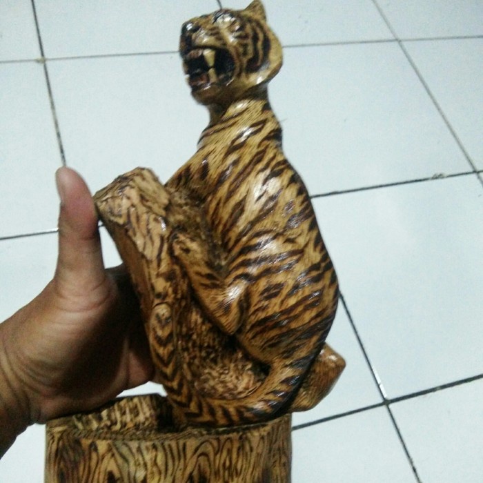 PATUNG KAYU ASBAK HARIMAU MACAN MOTIF HIAS SOLDER SOLDERAN NATURAL