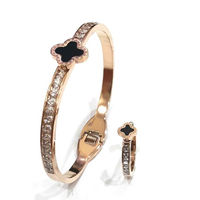 New Paket Gelang Cincin Titanium Steel Wanita Clovr Diamond Original