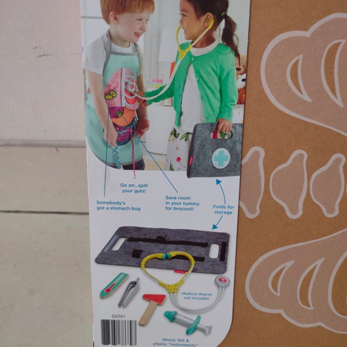mainan anak dokter fisher price patient doctor kit masker