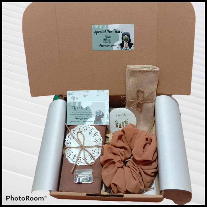 

TERBARU HAMPERS HIJAB MURAH GIFTBOX ULANG TAHUN HADIAH ULTAH GIFT LEBARAN GIFT !!!!!!